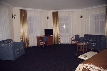 Puscha Lesnaya Hotel Irpin Buitenkant foto